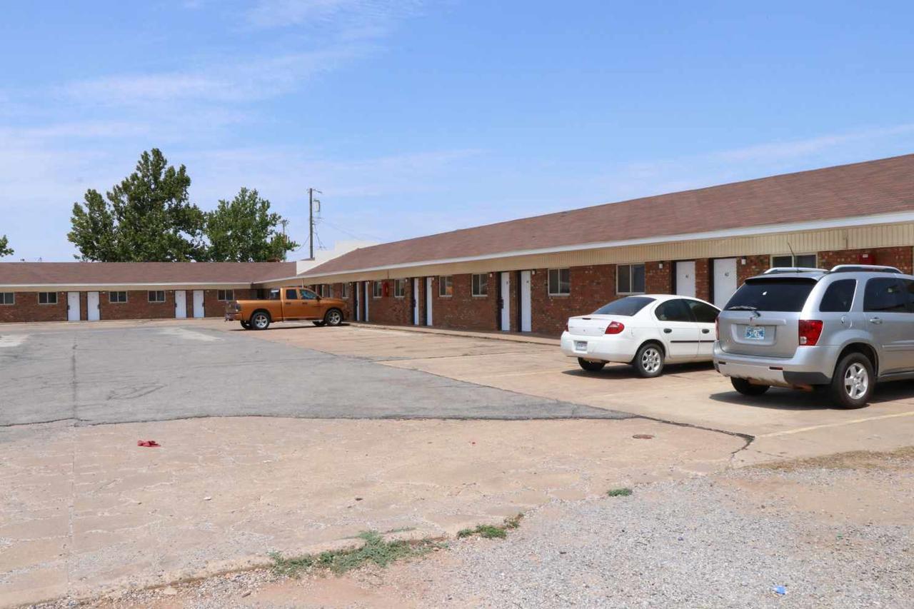 Western Motel Alva Exterior photo